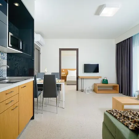 アパート Encanto Village -apartments ポトス