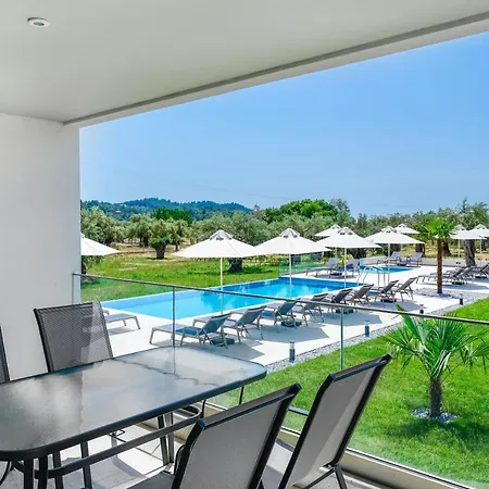 Encanto Village -apartments Potos
